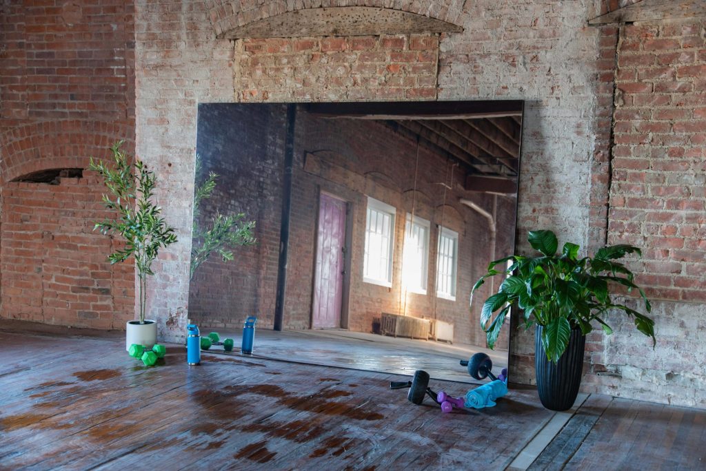 LiteMirror-wallmount-LS-5557