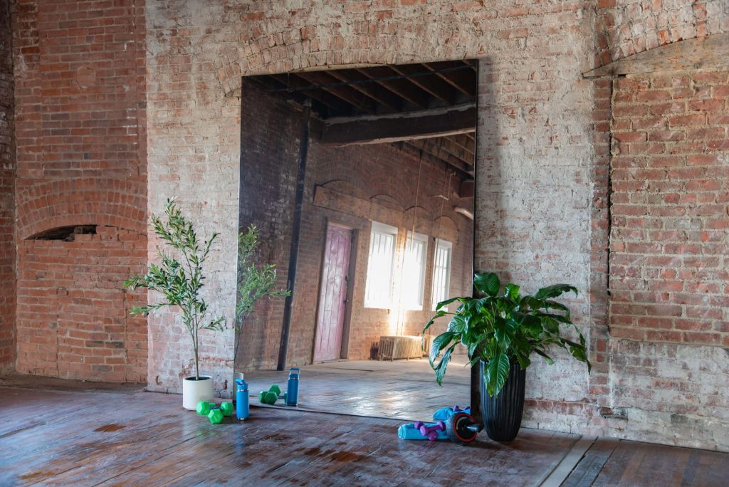 LiteMirror-wallmount-LS-5575